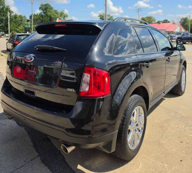2013 Ford Edge SEL photo 5