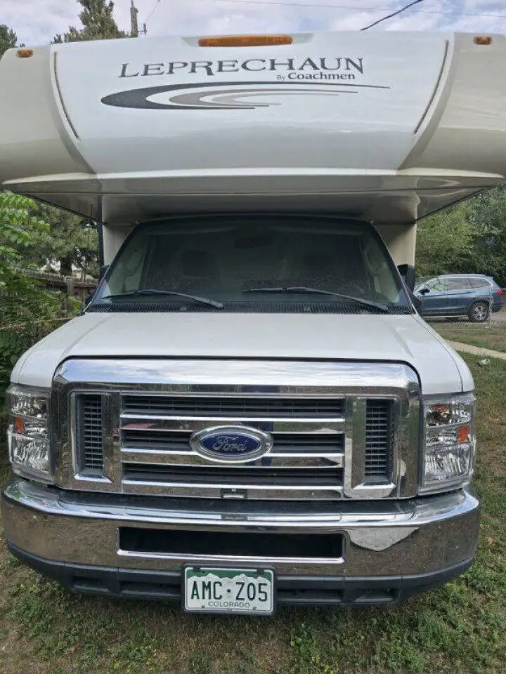 2017 Ford E-Series SRW E-350 Super Duty 138 in WB photo 4