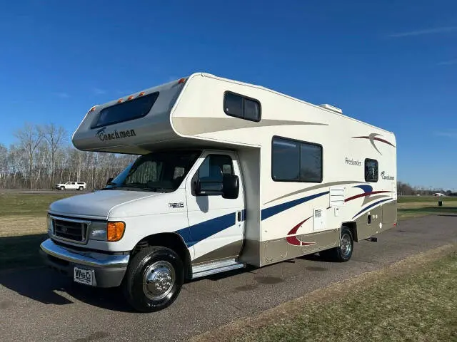 2004 Ford E-Series undefined photo 3