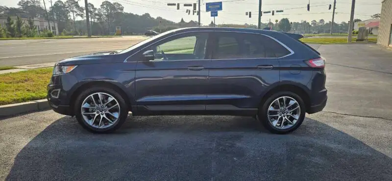 2017 Ford Edge Titanium photo 1