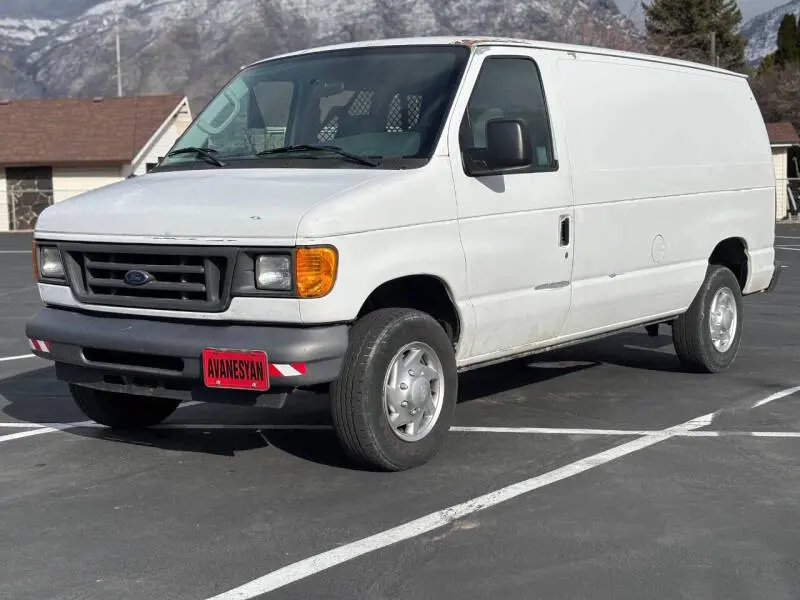 2006 Ford E-Series E-250 Van photo 3