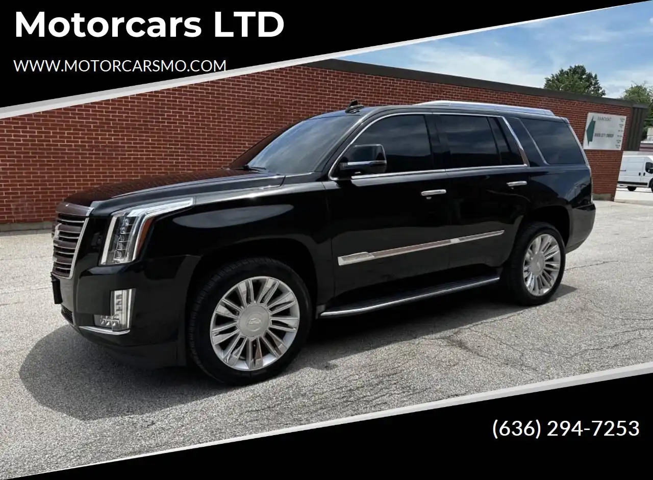 2016 Cadillac Escalade AWD Platinum's photo