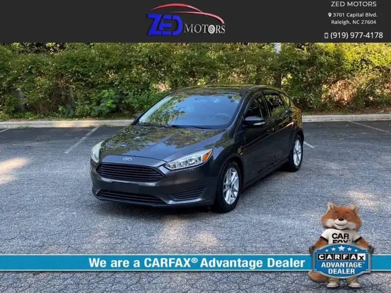 2017 Ford Focus SE Hatchback 5-Door's photo