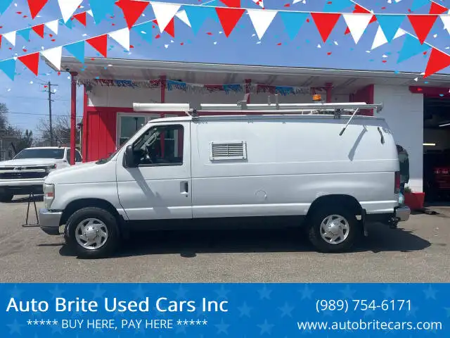 2011 Ford E-Series E-350 Super Duty's photo