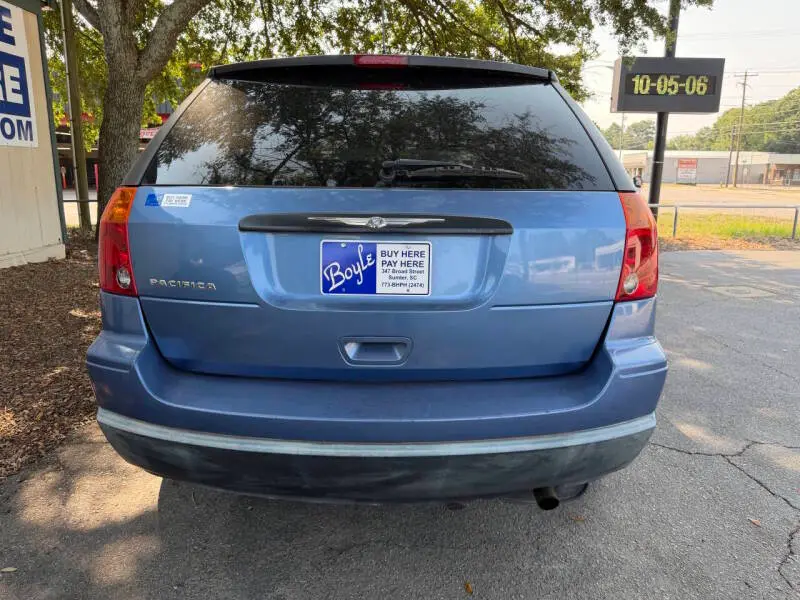 2007 Chrysler Pacifica Base photo 3