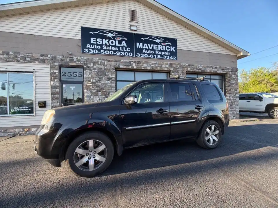 2013 Honda Pilot Touring 4WD w/ NAVI and RES's photo