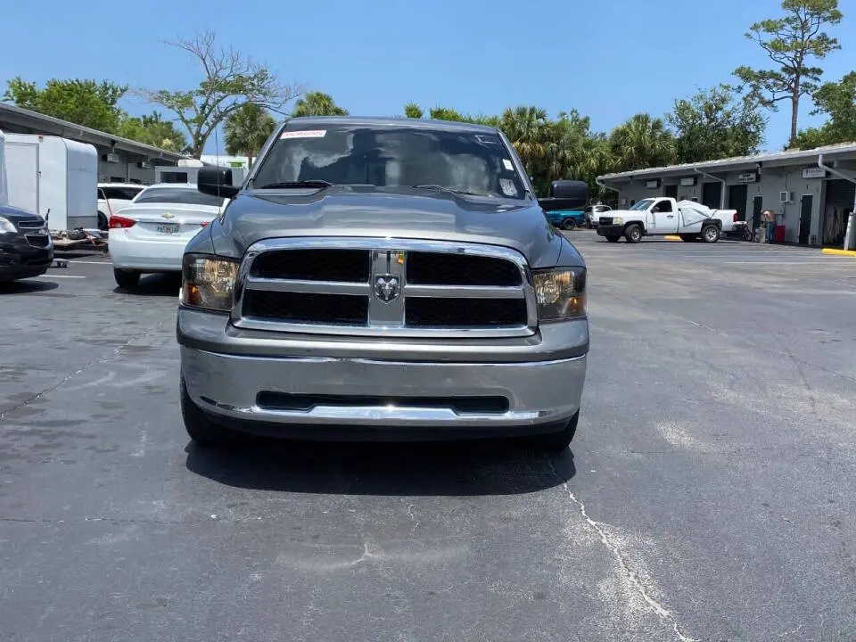 2012 RAM 1500 SLT Quad Cab photo 3