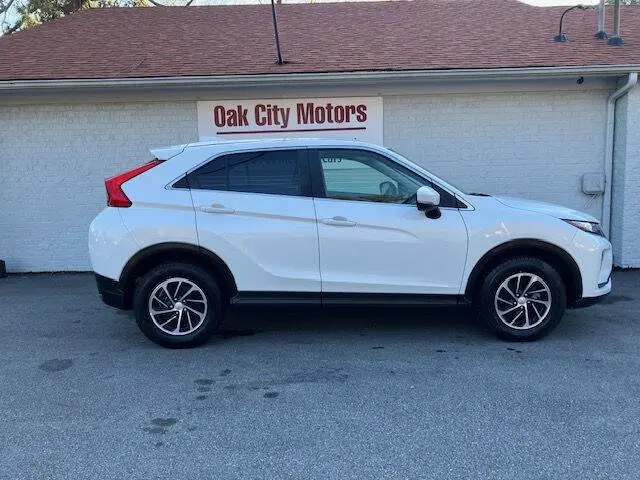2020 Mitsubishi Eclipse Cross ES 2WD photo 4