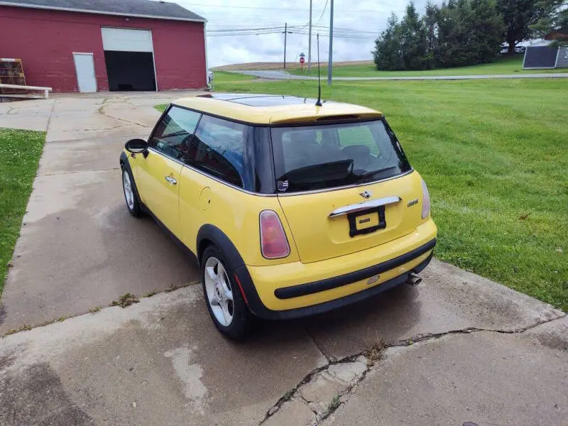 2003 MINI Cooper Cooper photo 3