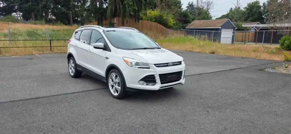 2014 Ford Escape Titanium 4WD's photo