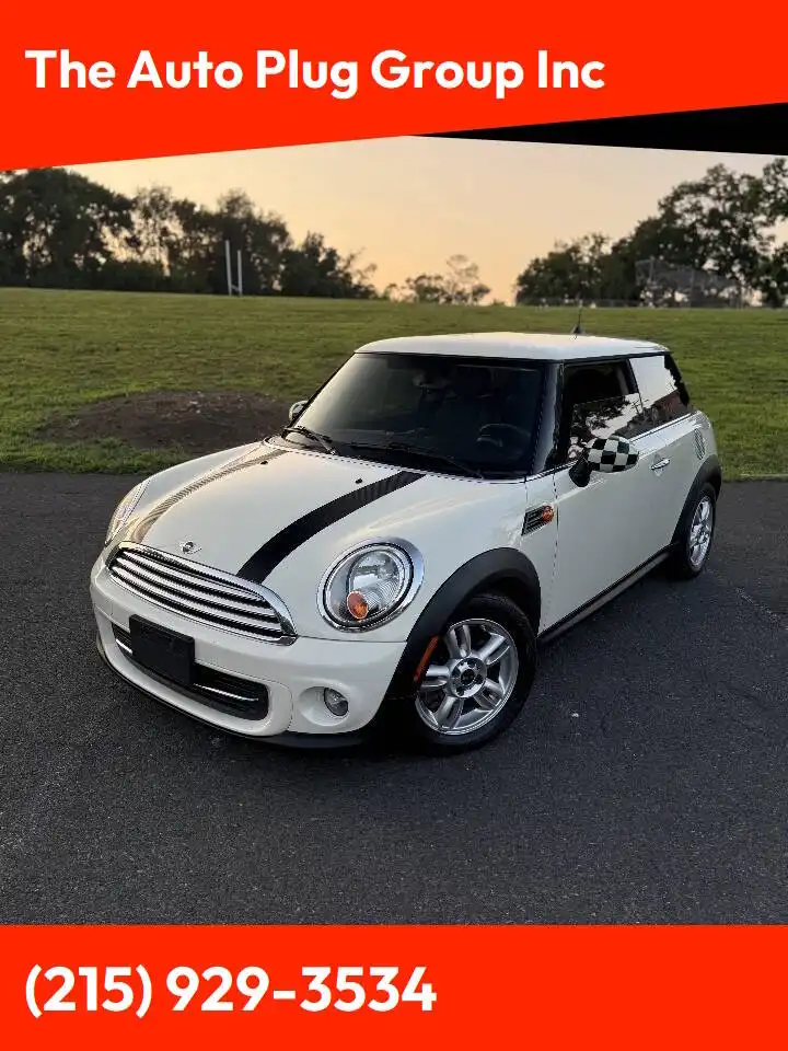 2013 MINI Cooper Base's photo