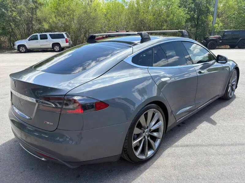 2013 Tesla Model S Performance photo 5