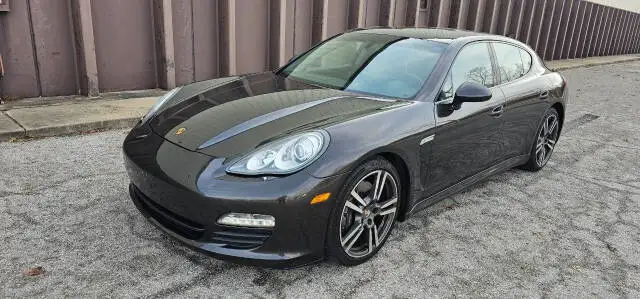 2012 Porsche Panamera 4's photo