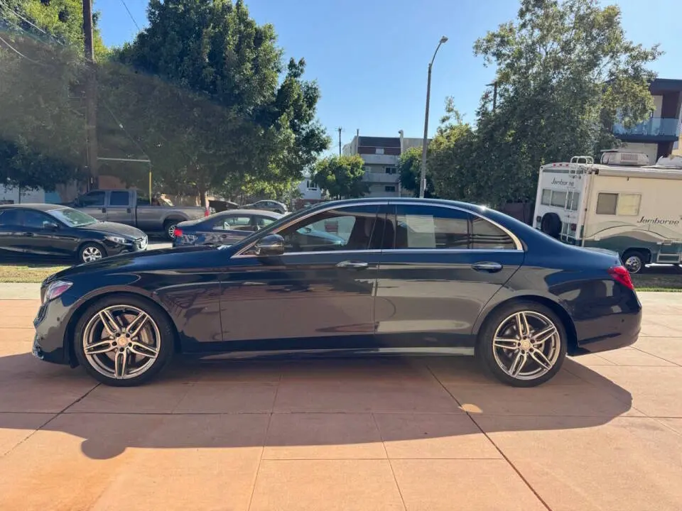 2017 Mercedes-Benz E-Class E300 photo 4