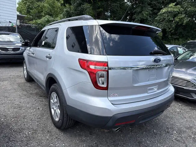 2013 Ford Explorer Base 4x4 photo 4
