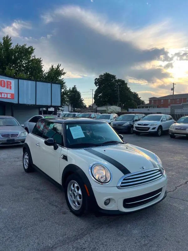 2012 MINI Cooper Base photo 3