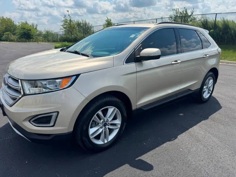 2017 Ford Edge SEL photo 4