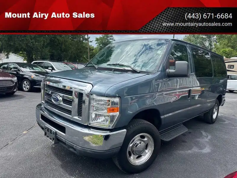 2012 Ford E-Series E-150 XLT's photo