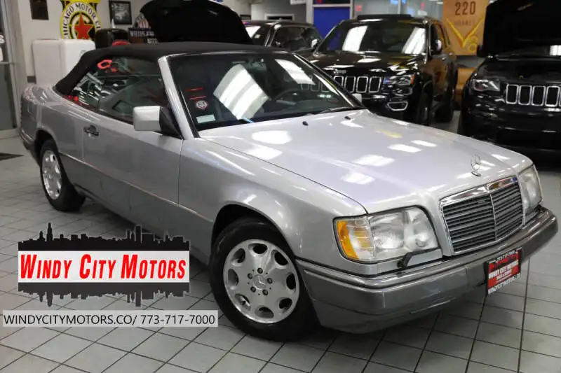 1995 Mercedes-Benz E-Class's photo