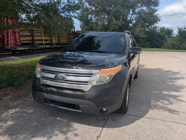 2011 Ford Explorer XLT 4WD's photo