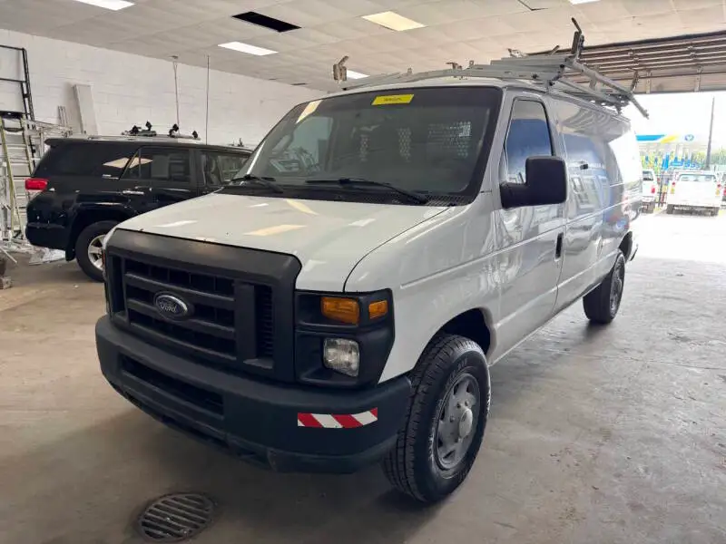 2013 Ford E-Series E-250 Van photo 1
