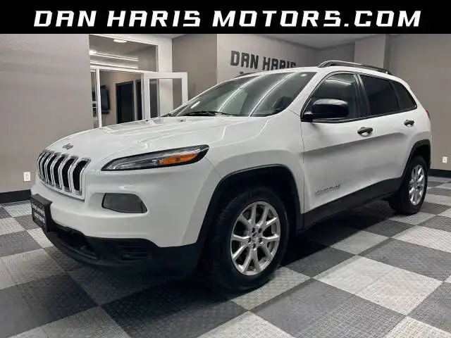 2016 Jeep Cherokee Sport's photo