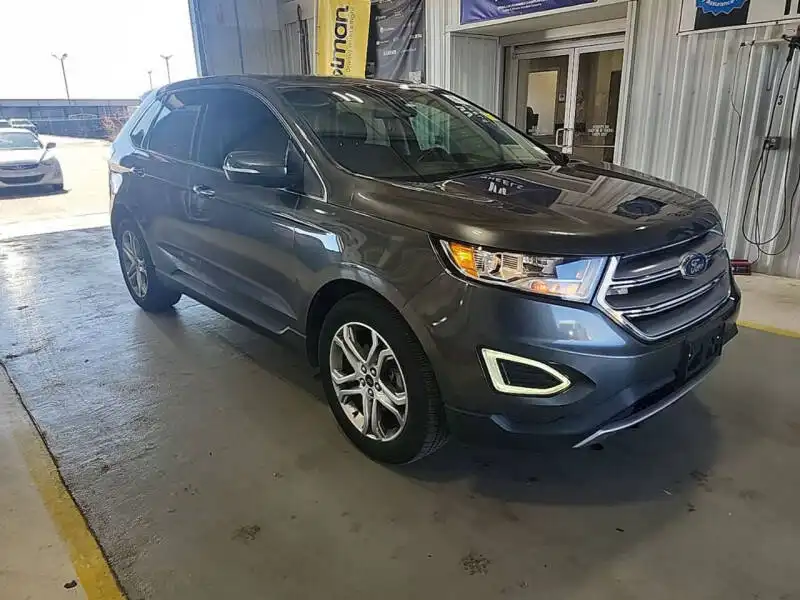 2017 Ford Edge Titanium's photo