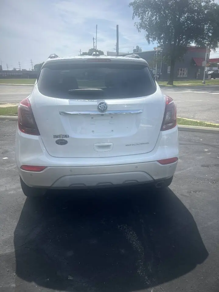 2019 Buick Encore Essence photo 3