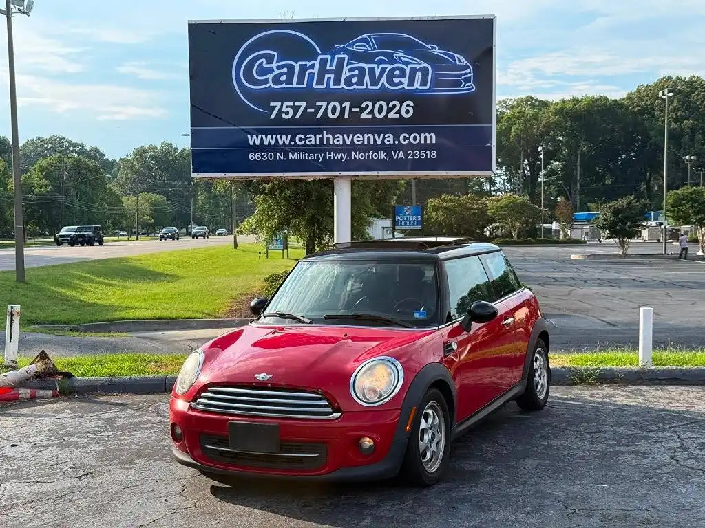 2013 MINI Cooper Base's photo