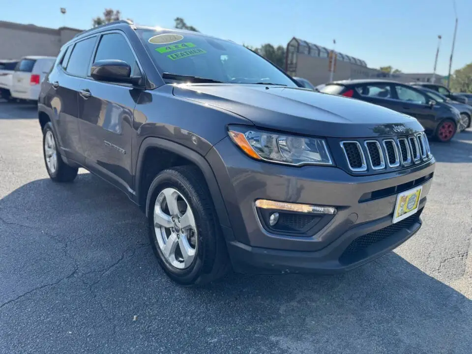 2021 Jeep Compass Latitude 4X4 photo 1