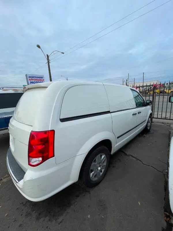 2013 RAM C/V Tradesman Base photo 4