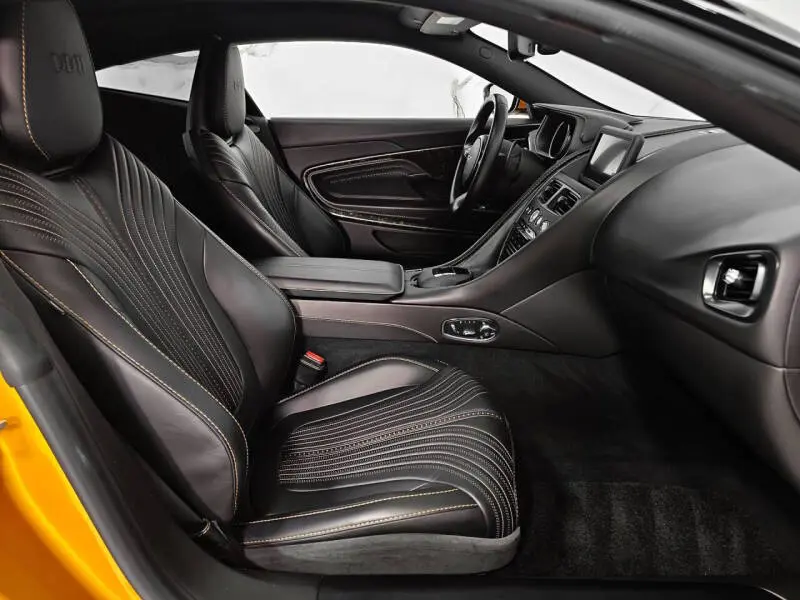 2017 Aston Martin DB11 Base photo 3