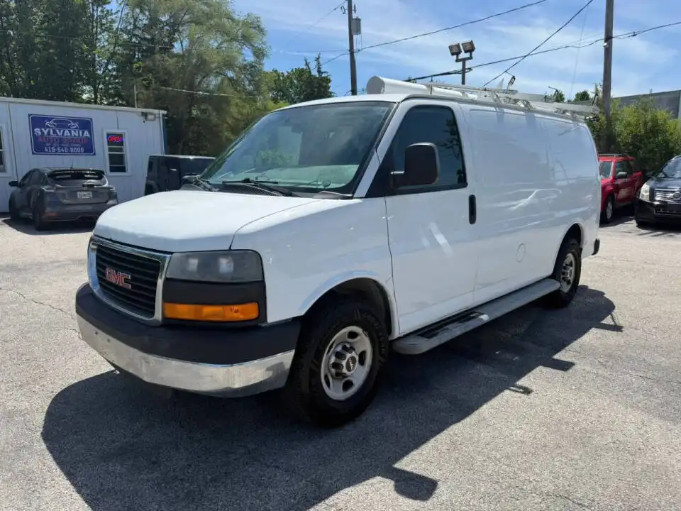 2014 GMC Savana 2500 Cargo Van's photo