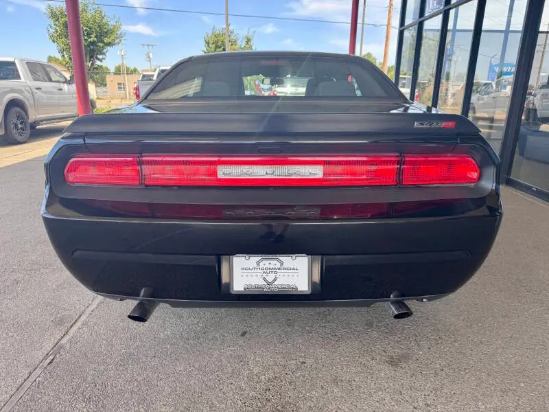 2014 Dodge Challenger SRT8 Core photo 3