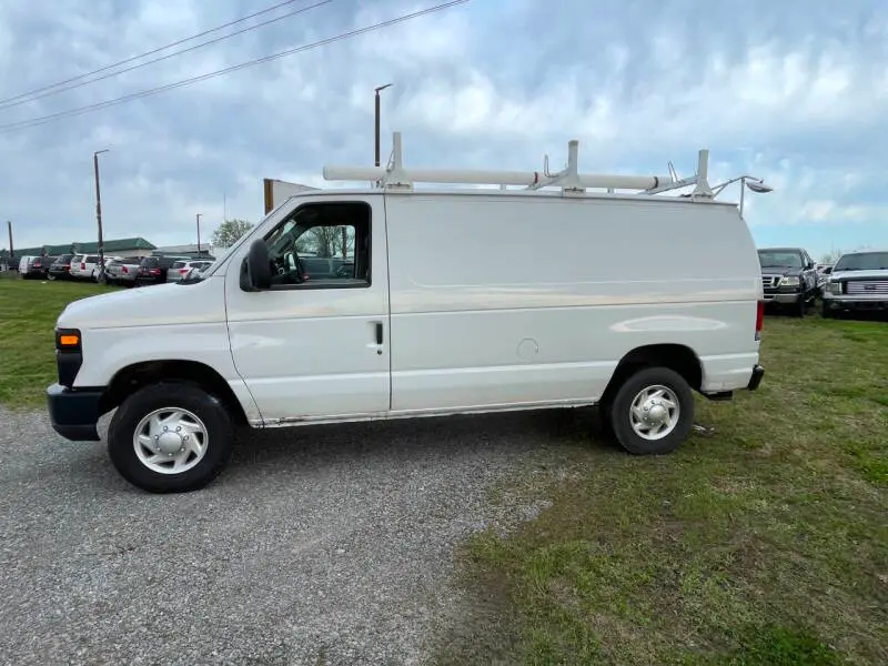 2011 Ford E-Series E-350 Super Duty photo 4