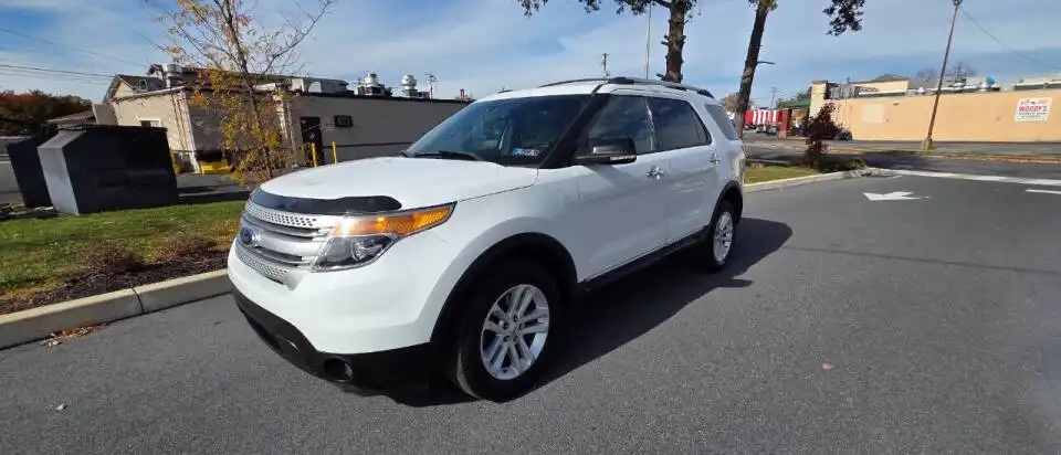 2013 Ford Explorer XLT 4x4's photo