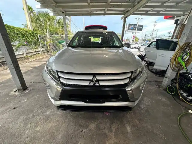 2020 Mitsubishi Eclipse Cross ES S-AWC's photo