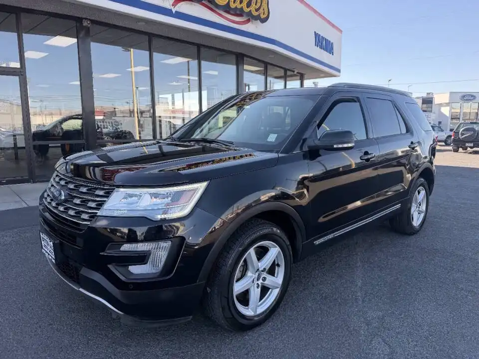 2017 Ford Explorer XLT 4WD's photo