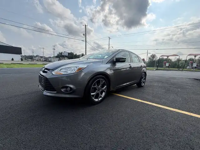 2014 Ford Focus 5 Door Hatch SE's photo