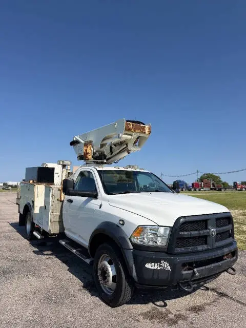 2014 RAM 5500 Regular Cab photo 3