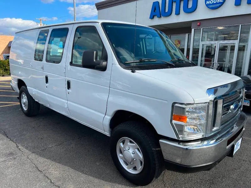2013 Ford E-Series E-250 Van photo 4