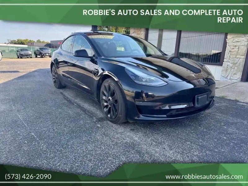 2022 Tesla Model 3 Standard Range Plus photo 1