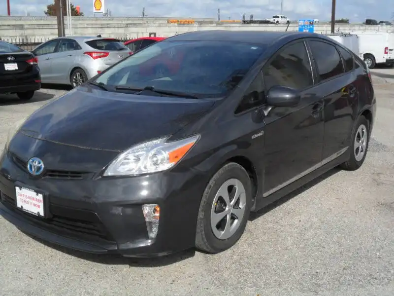 2012 Toyota Prius Four's photo