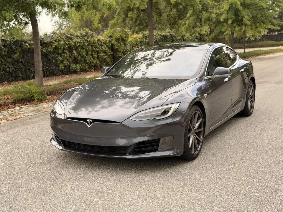 2017 Tesla Model S 75 photo 1