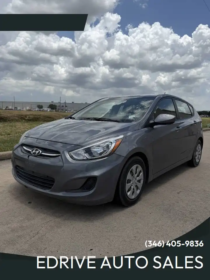 2017 Hyundai Accent SE 5-Door 6-Speed Automatic's photo
