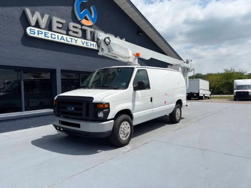 2012 Ford E-Series E-350 Super Duty photo 4