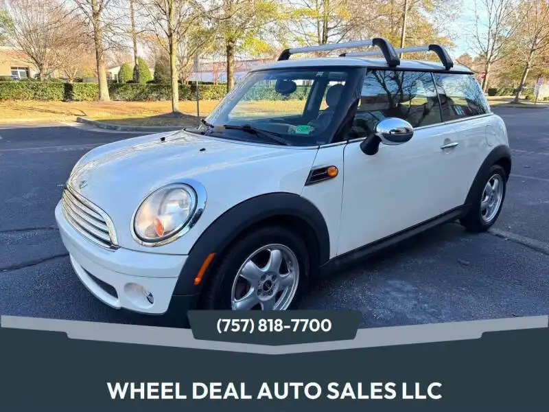 2010 MINI Cooper Base's photo