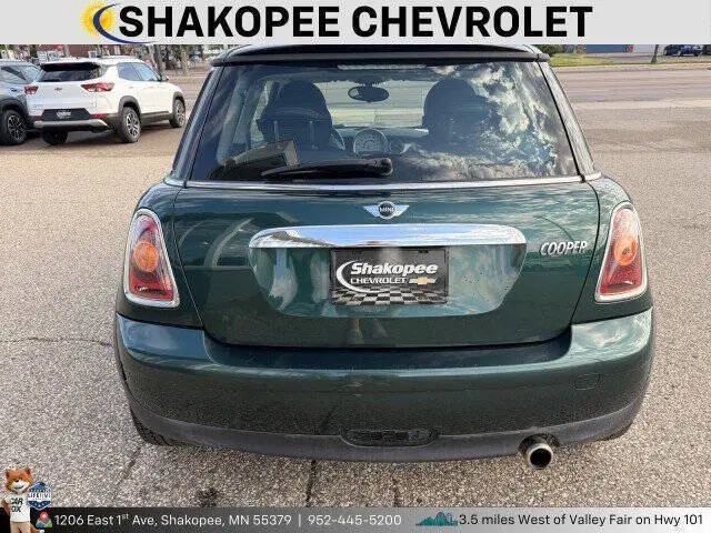 2009 MINI Cooper Base photo 3