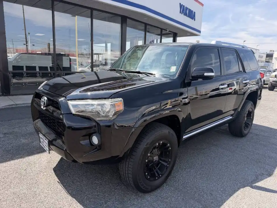 2013 Toyota 4Runner SR5 4x4 V6's photo