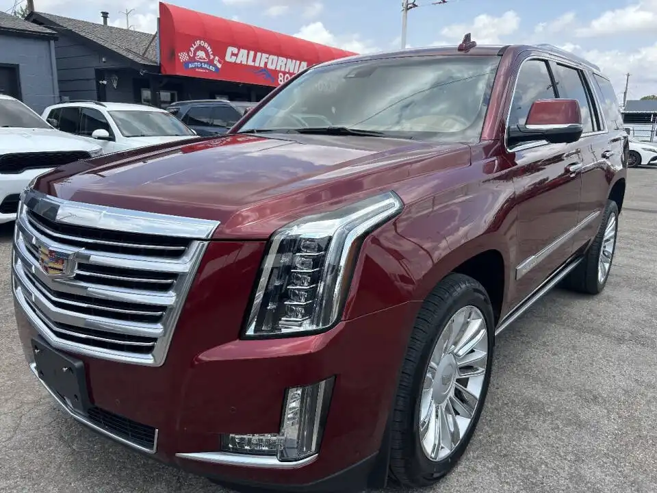 2016 Cadillac Escalade 2WD Platinum's photo
